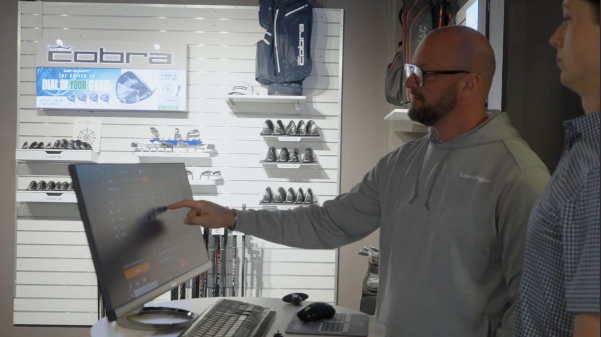 Custom fitting med TrackMan hos Innesvingen